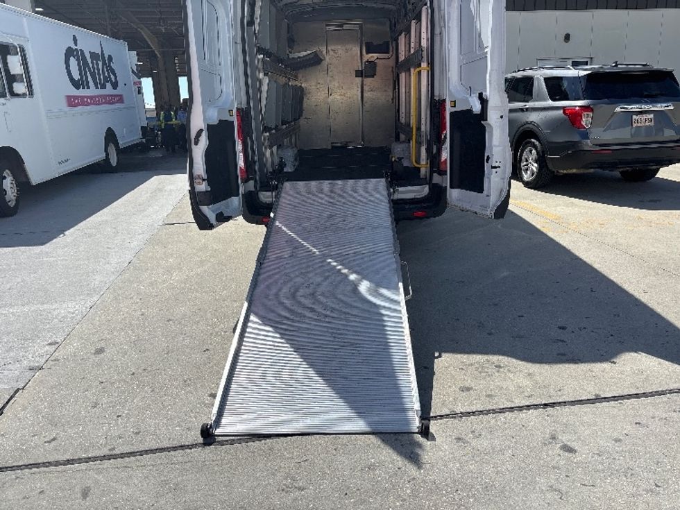 Cargo Van (Panel Van)-Light and Medium Duty Trucks-Ford-2022-Transit 350-Harahan-LA-59,543\n\t\tmiles-$ 45,000 - Image 24