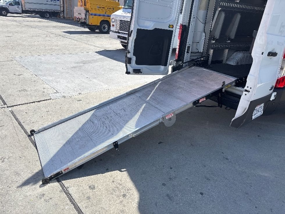 Cargo Van (Panel Van)-Light and Medium Duty Trucks-Ford-2022-Transit 350-Harahan-LA-59,543\n\t\tmiles-$ 45,000 - Image 25