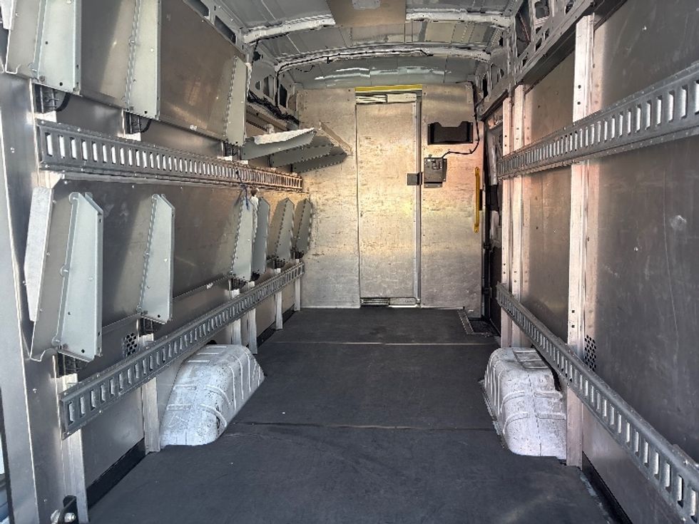 Cargo Van (Panel Van)-Light and Medium Duty Trucks-Ford-2022-Transit 350-Harahan-LA-59,543\n\t\tmiles-$ 45,000 - Image 26
