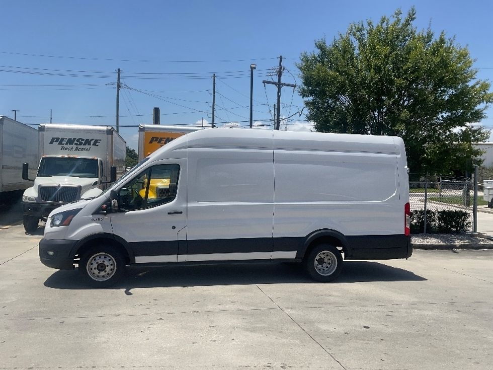 Cargo Van (Panel Van)-Light and Medium Duty Trucks-Ford-2022-Transit 350-Harahan-LA-59,543\n\t\tmiles-$ 45,000 - Image 4
