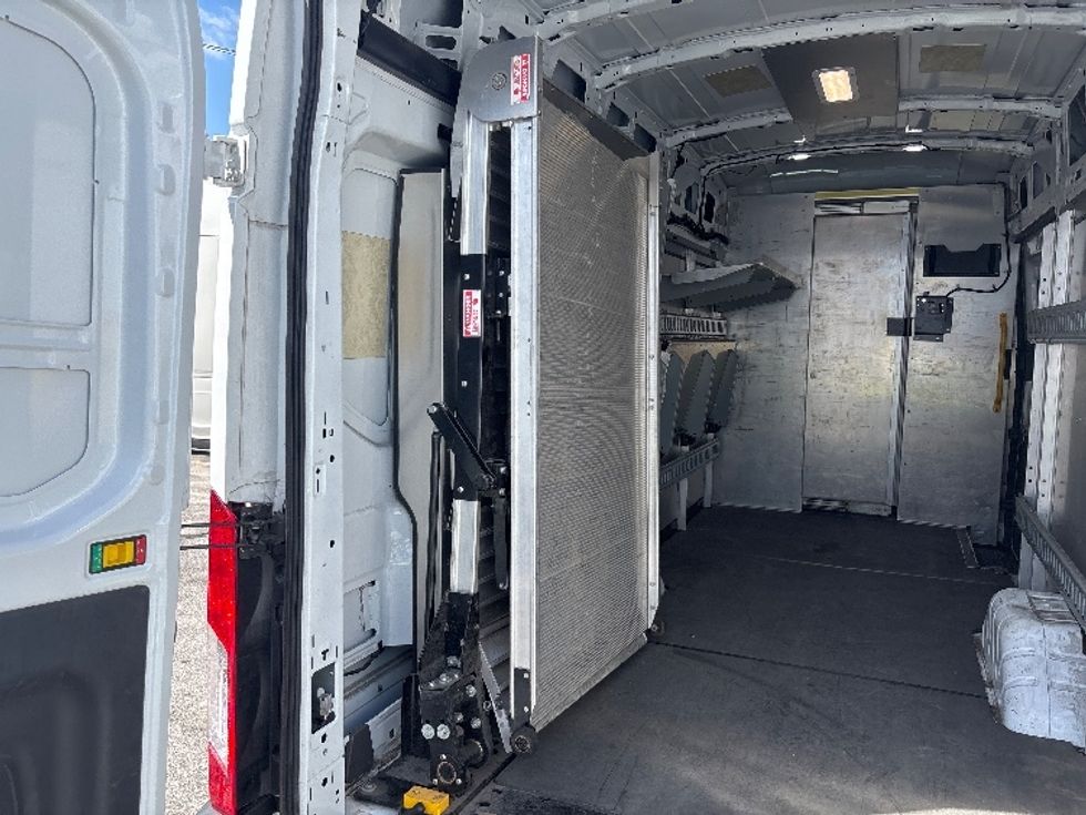 Cargo Van (Panel Van)-Light and Medium Duty Trucks-Ford-2022-Transit 350-Harahan-LA-59,543\n\t\tmiles-$ 45,000 - Image 9