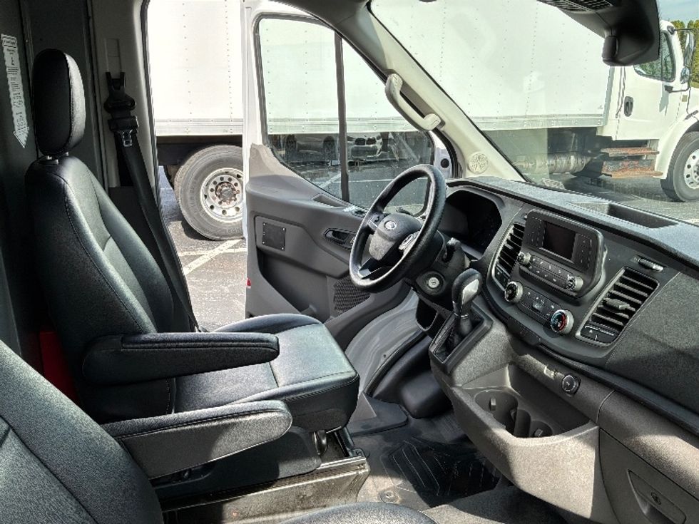 Cargo Van (Panel Van)-Light and Medium Duty Trucks-Ford-2022-Transit 350-Harrisburg-PA-108,668\n\t\tmiles-$ 38,500 - Image 22
