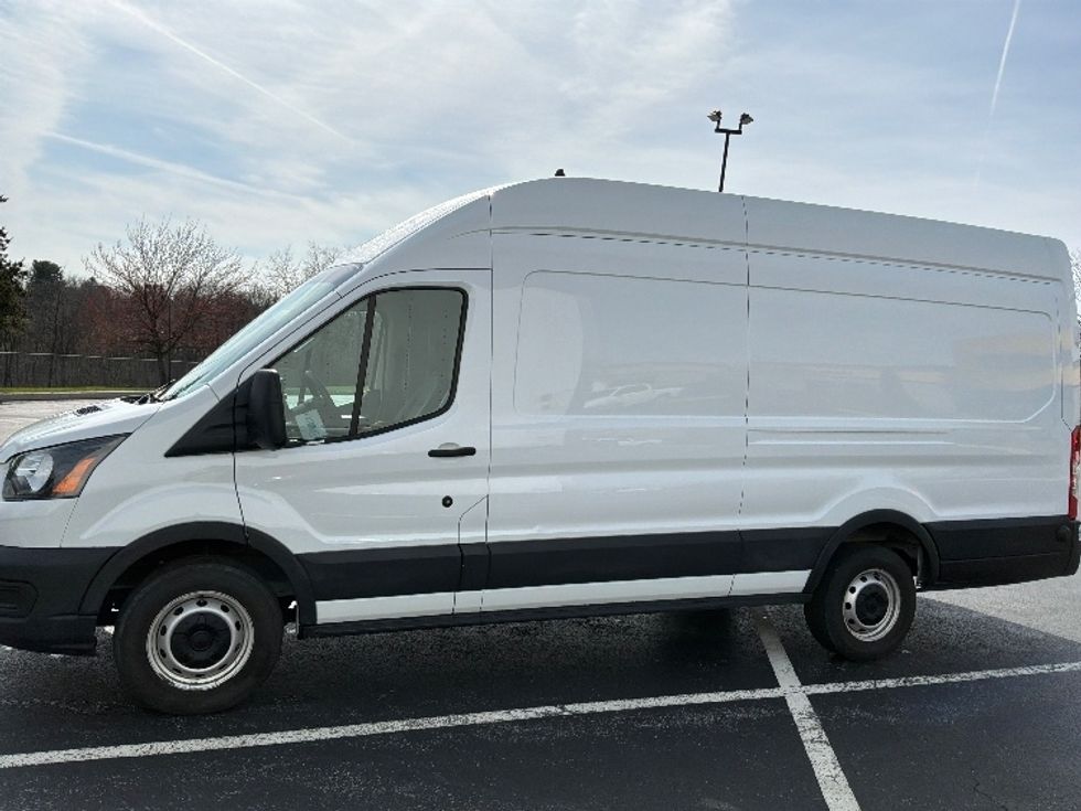 Cargo Van (Panel Van)-Light and Medium Duty Trucks-Ford-2022-Transit 350-Harrisburg-PA-108,668\n\t\tmiles-$ 38,500 - Image 4