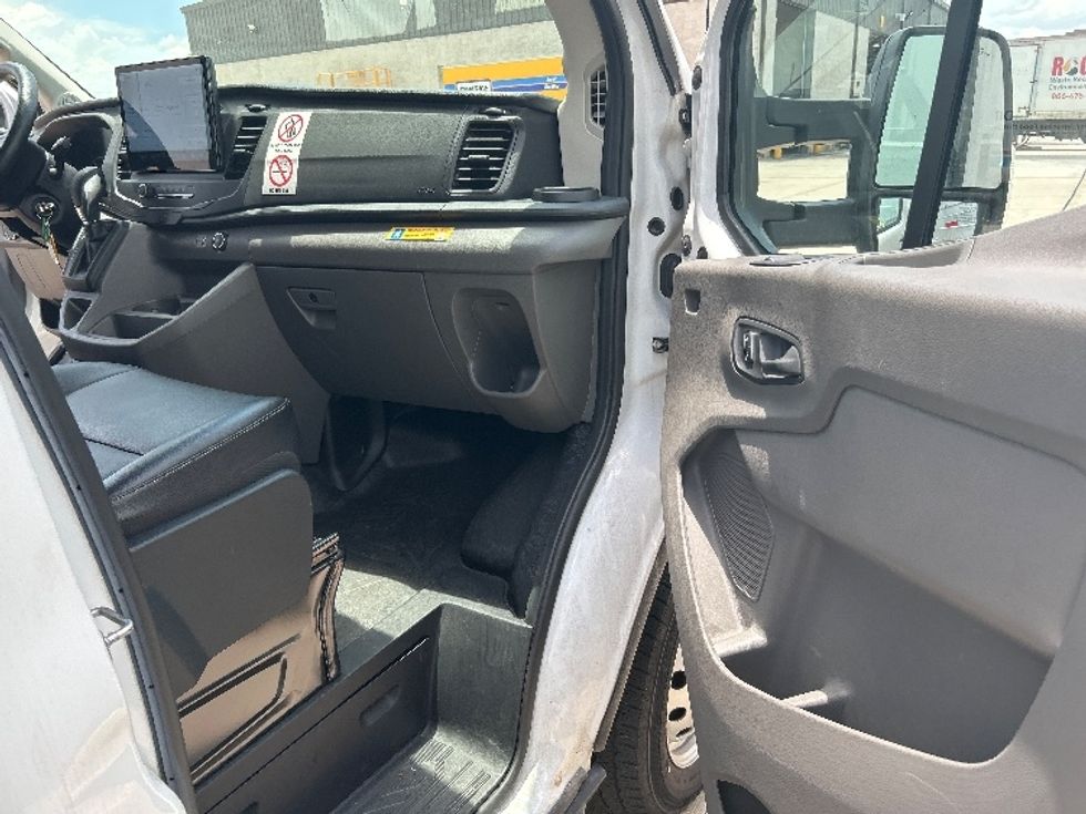 Cargo Van (Panel Van)-Light and Medium Duty Trucks-Ford-2022-Transit 350-Houston-TX-13,309\n\t\tmiles-$ 49,500 - Image 18