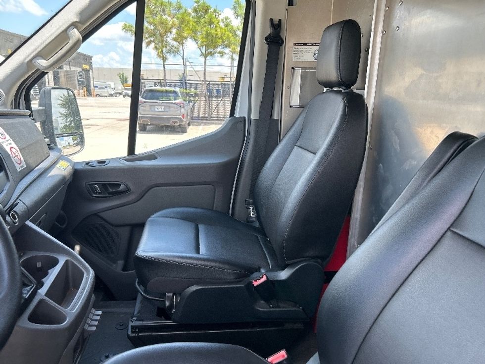 Cargo Van (Panel Van)-Light and Medium Duty Trucks-Ford-2022-Transit 350-Houston-TX-21,769\n\t\tmiles-$ 50,250 - Image 19
