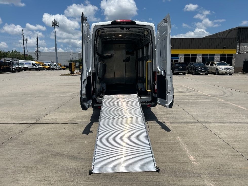 Cargo Van (Panel Van)-Light and Medium Duty Trucks-Ford-2022-Transit 350-Houston-TX-21,769\n\t\tmiles-$ 50,250 - Image 9