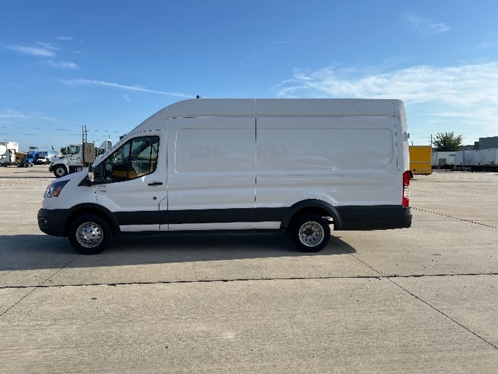 Cargo Van (Panel Van)-Light and Medium Duty Trucks-Ford-2022-Transit 350-Houston-TX-28,746\n\t\tmiles-$ 49,500 - Image 4