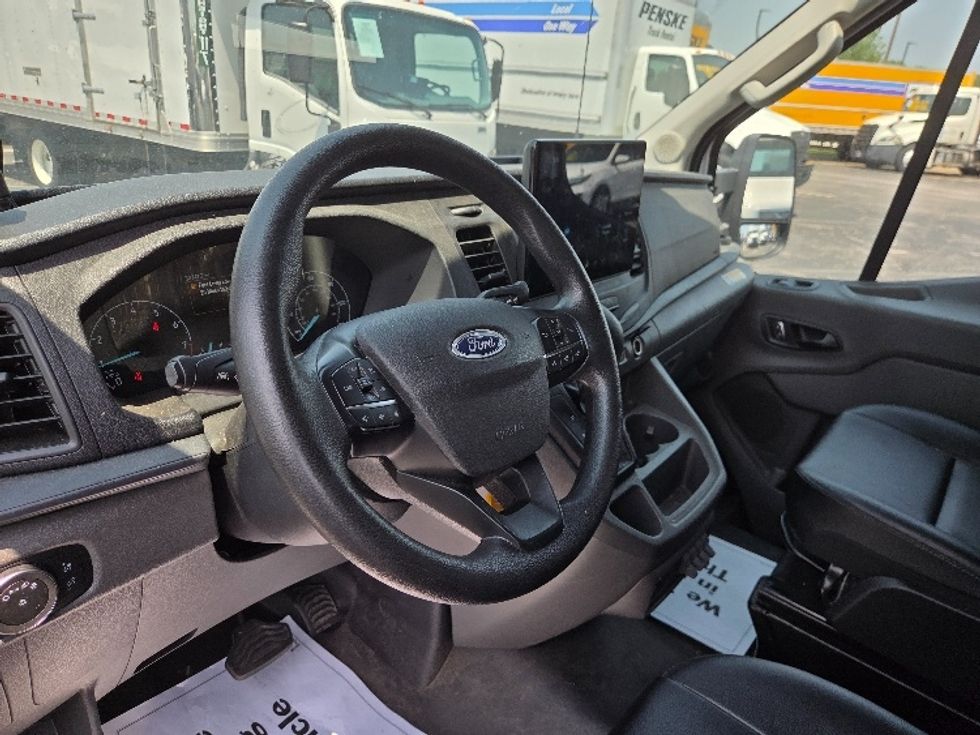 Cargo Van (Panel Van)-Light and Medium Duty Trucks-Ford-2022-Transit 350-Kansas City-MO-30,712\n\t\tmiles-$ 47,250 - Image 17