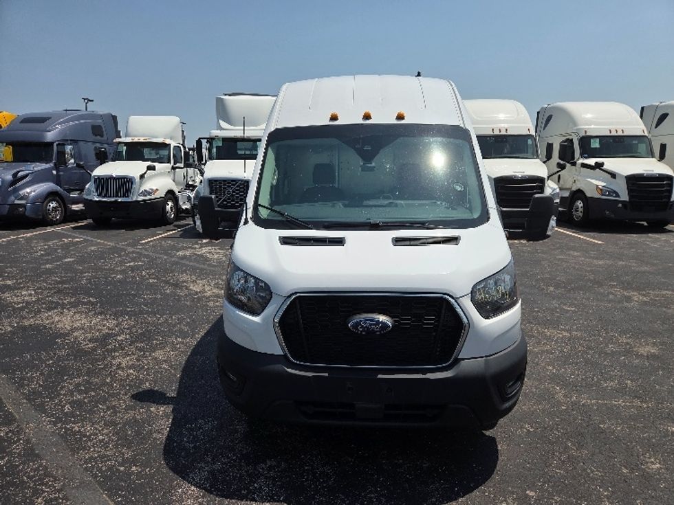 Cargo Van (Panel Van)-Light and Medium Duty Trucks-Ford-2022-Transit 350-Kansas City-MO-30,712\n\t\tmiles-$ 47,250 - Image 2