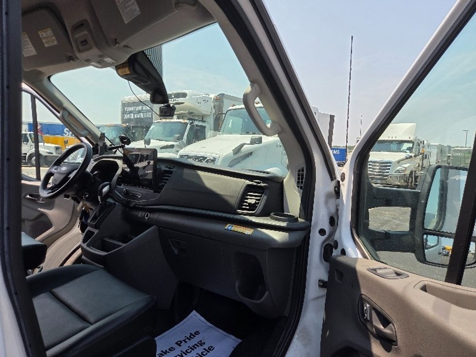 Cargo Van (Panel Van)-Light and Medium Duty Trucks-Ford-2022-Transit 350-Kansas City-MO-30,712\n\t\tmiles-$ 47,250 - Image 20