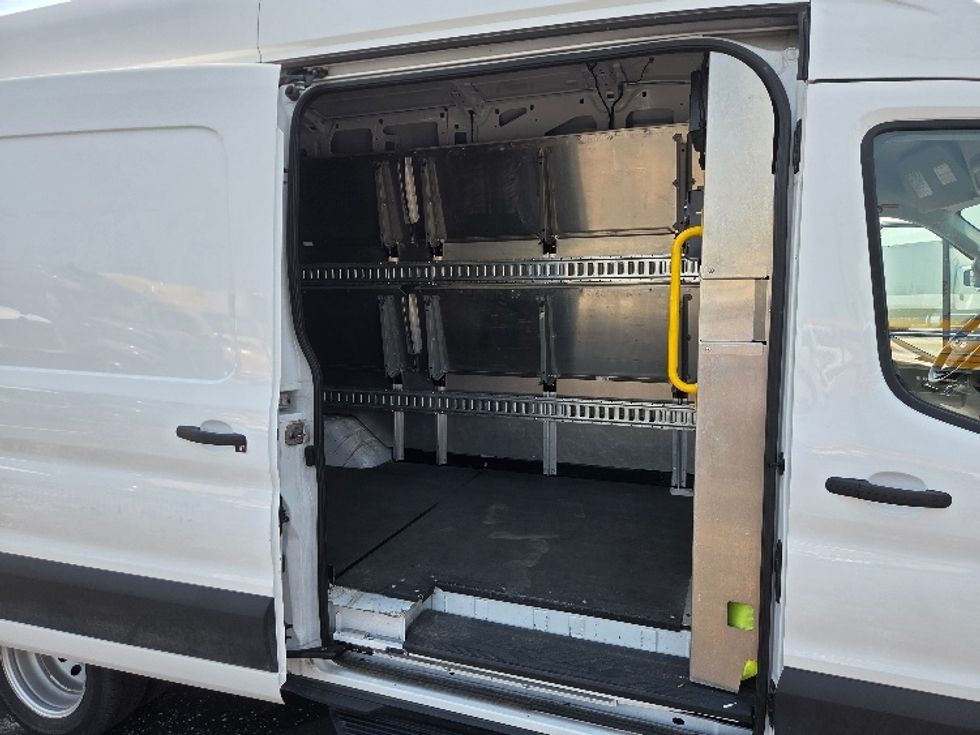 Cargo Van (Panel Van)-Light and Medium Duty Trucks-Ford-2022-Transit 350-Kansas City-MO-30,712\n\t\tmiles-$ 47,250 - Image 24