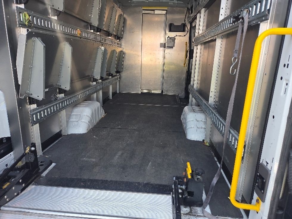 Cargo Van (Panel Van)-Light and Medium Duty Trucks-Ford-2022-Transit 350-Kent-WA-31,692\n\t\tmiles-$ 45,750 - Image 10