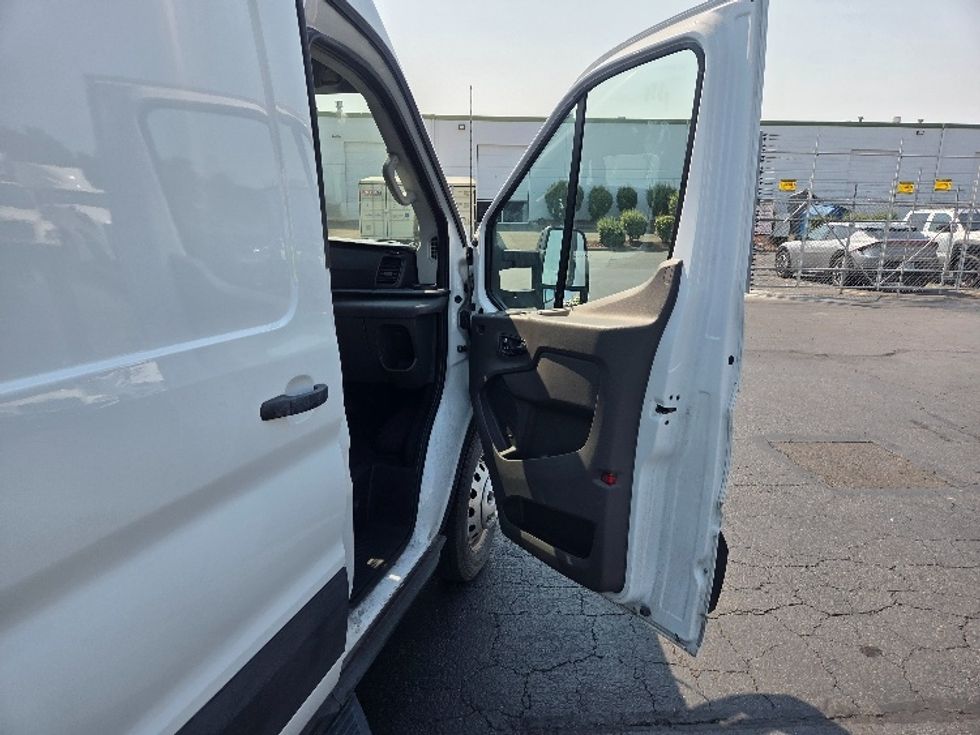 Cargo Van (Panel Van)-Light and Medium Duty Trucks-Ford-2022-Transit 350-Kent-WA-31,692\n\t\tmiles-$ 45,750 - Image 20