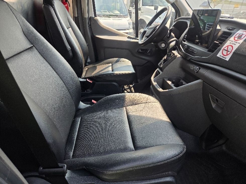 Cargo Van (Panel Van)-Light and Medium Duty Trucks-Ford-2022-Transit 350-Kent-WA-31,692\n\t\tmiles-$ 45,750 - Image 22