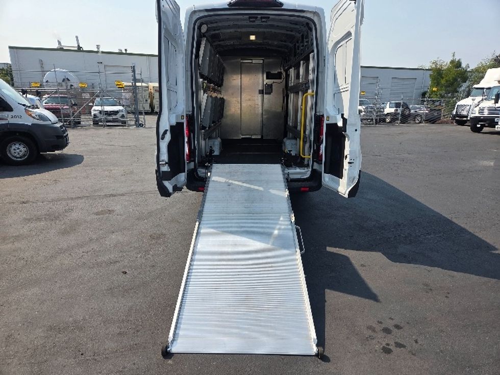 Cargo Van (Panel Van)-Light and Medium Duty Trucks-Ford-2022-Transit 350-Kent-WA-31,692\n\t\tmiles-$ 45,750 - Image 9