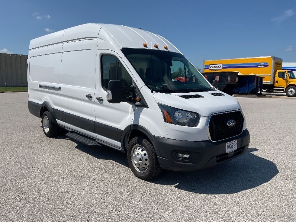 Cargo Van (Panel Van)-Light and Medium Duty Trucks-Ford-2022-Transit 350-Moberly-MO-33,117\n\t\tmiles-$ 49,000 - Image 1