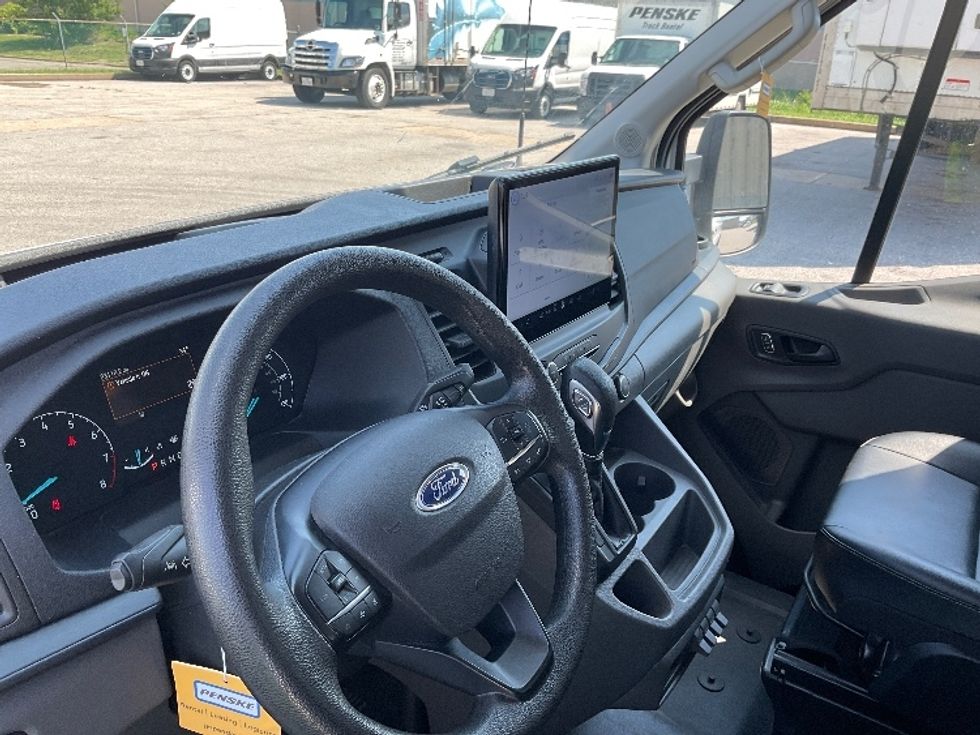 Cargo Van (Panel Van)-Light and Medium Duty Trucks-Ford-2022-Transit 350-Moberly-MO-33,117\n\t\tmiles-$ 49,000 - Image 17