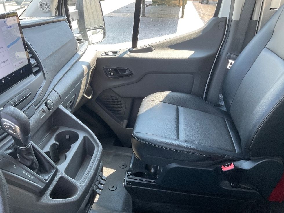 Cargo Van (Panel Van)-Light and Medium Duty Trucks-Ford-2022-Transit 350-Moberly-MO-33,117\n\t\tmiles-$ 49,000 - Image 19