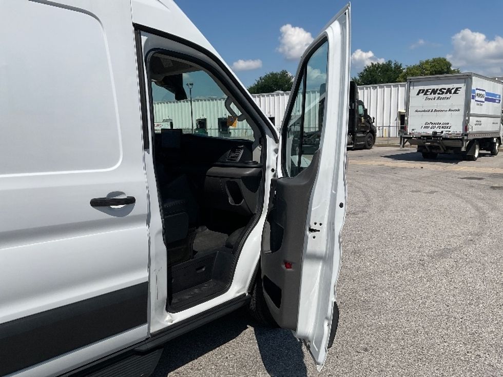 Cargo Van (Panel Van)-Light and Medium Duty Trucks-Ford-2022-Transit 350-Moberly-MO-33,117\n\t\tmiles-$ 49,000 - Image 20