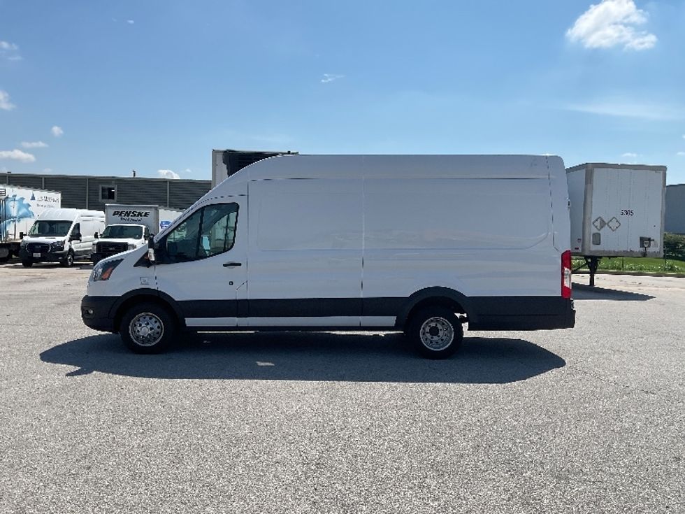 Cargo Van (Panel Van)-Light and Medium Duty Trucks-Ford-2022-Transit 350-Moberly-MO-33,117\n\t\tmiles-$ 49,000 - Image 4