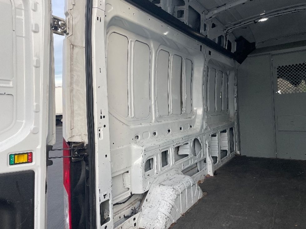 Cargo Van (Panel Van)-Light and Medium Duty Trucks-Ford-2022-Transit 350-Pennsauken-NJ-103,599\n\t\tmiles-$ 35,250 - Image 11