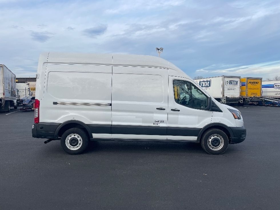 Cargo Van (Panel Van)-Light and Medium Duty Trucks-Ford-2022-Transit 350-Pennsauken-NJ-103,599\n\t\tmiles-$ 35,250 - Image 15