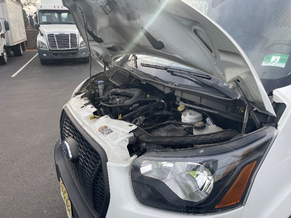 Cargo Van (Panel Van)-Light and Medium Duty Trucks-Ford-2022-Transit 350-Pennsauken-NJ-103,599\n\t\tmiles-$ 35,250 - Image 24