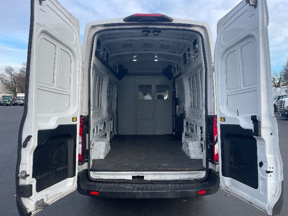 Cargo Van (Panel Van)-Light and Medium Duty Trucks-Ford-2022-Transit 350-Pennsauken-NJ-103,599\n\t\tmiles-$ 35,250 - Image 8