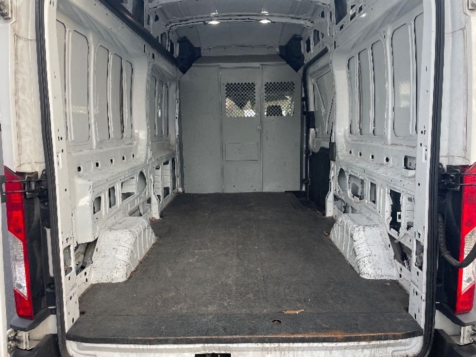 Cargo Van (Panel Van)-Light and Medium Duty Trucks-Ford-2022-Transit 350-Pennsauken-NJ-103,599\n\t\tmiles-$ 35,250 - Image 9