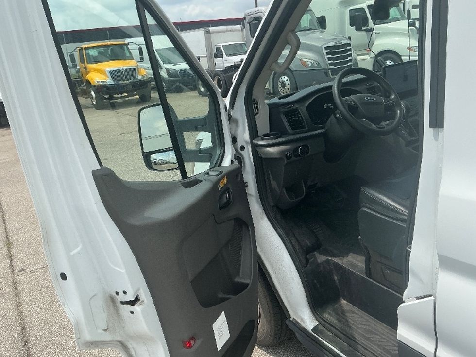 Cargo Van (Panel Van)-Light and Medium Duty Trucks-Ford-2022-Transit 350-Piqua-OH-34,978\n\t\tmiles-$ 44,750 - Image 13