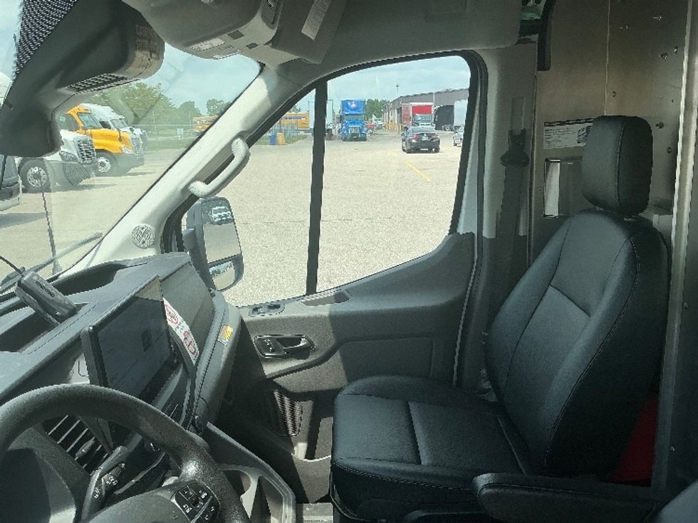 Cargo Van (Panel Van)-Light and Medium Duty Trucks-Ford-2022-Transit 350-Piqua-OH-34,978\n\t\tmiles-$ 44,750 - Image 16