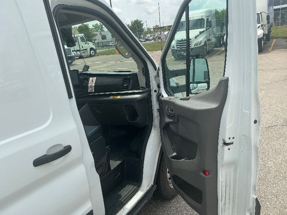 Cargo Van (Panel Van)-Light and Medium Duty Trucks-Ford-2022-Transit 350-Piqua-OH-34,978\n\t\tmiles-$ 44,750 - Image 17