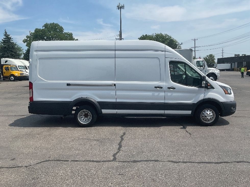 Cargo Van (Panel Van)-Light and Medium Duty Trucks-Ford-2022-Transit 350-Plymouth-MI-22,251\n\t\tmiles-$ 48,000 - Image 15
