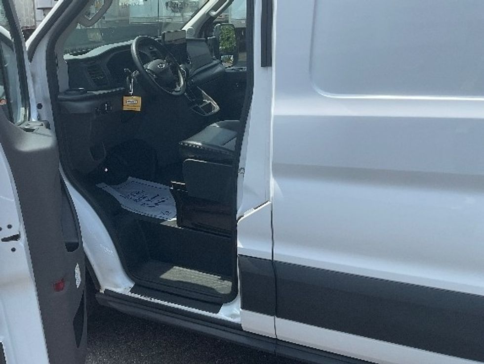 Cargo Van (Panel Van)-Light and Medium Duty Trucks-Ford-2022-Transit 350-Plymouth-MI-22,251\n\t\tmiles-$ 48,000 - Image 16
