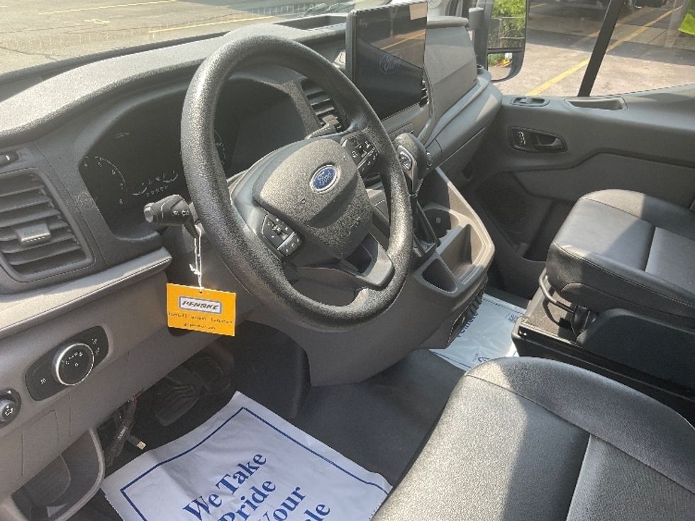Cargo Van (Panel Van)-Light and Medium Duty Trucks-Ford-2022-Transit 350-Plymouth-MI-22,251\n\t\tmiles-$ 48,000 - Image 17