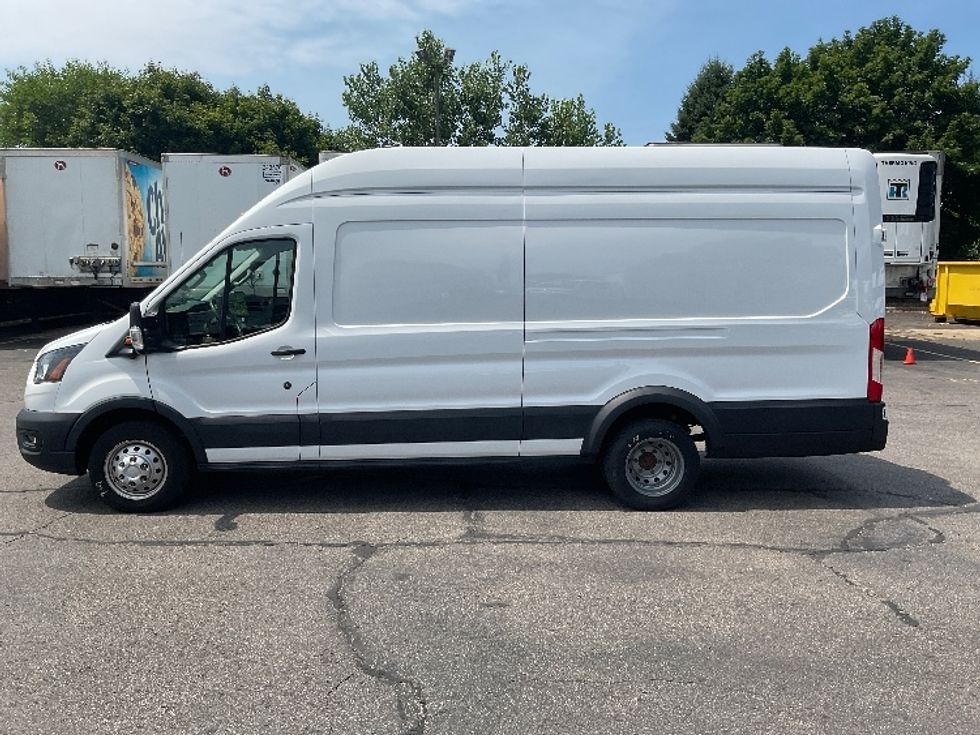 Cargo Van (Panel Van)-Light and Medium Duty Trucks-Ford-2022-Transit 350-Plymouth-MI-22,251\n\t\tmiles-$ 48,000 - Image 4