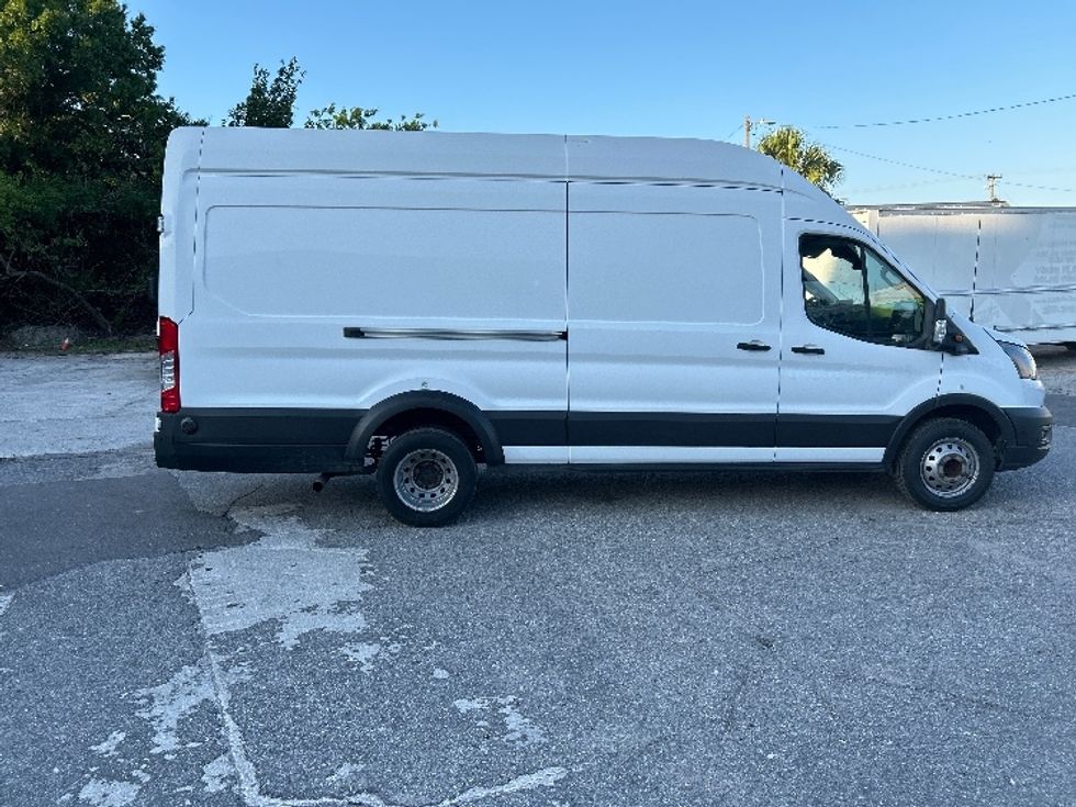 Cargo Van (Panel Van)-Light and Medium Duty Trucks-Ford-2022-Transit 350-Tampa-FL-108,813\n\t\tmiles-$ 37,000 - Image 15