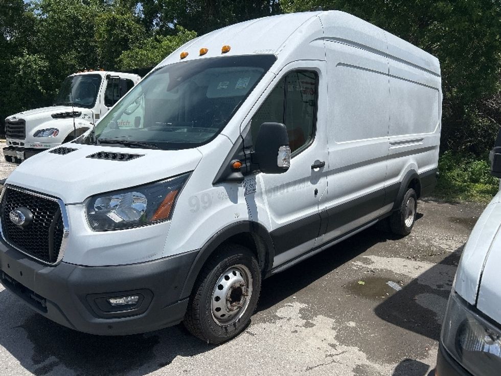 Cargo Van (Panel Van)-Light and Medium Duty Trucks-Ford-2022-Transit 350-Tampa-FL-108,813\n\t\tmiles-$ 37,000 - Image 3