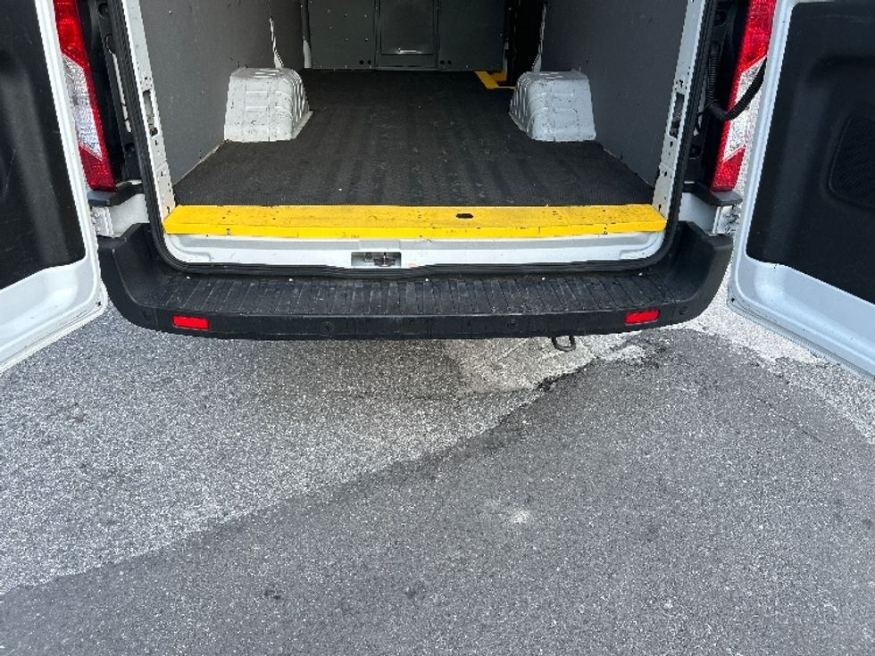 Cargo Van (Panel Van)-Light and Medium Duty Trucks-Ford-2022-Transit 350-Tampa-FL-108,813\n\t\tmiles-$ 37,000 - Image 9