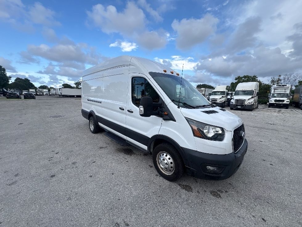 Cargo Van (Panel Van)-Light and Medium Duty Trucks-Ford-2022-Transit 350-Tampa-FL-37,993\n\t\tmiles-$ 41,250 - Image 1