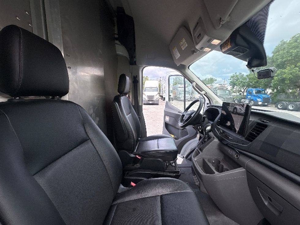 Cargo Van (Panel Van)-Light and Medium Duty Trucks-Ford-2022-Transit 350-Tampa-FL-37,993\n\t\tmiles-$ 41,250 - Image 17