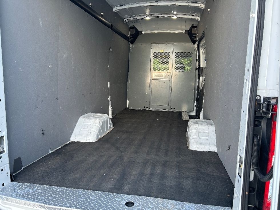 Cargo Van (Panel Van)-Light and Medium Duty Trucks-Ford-2022-Transit 350-Tampa-FL-99,208\n\t\tmiles-$ 40,000 - Image 11