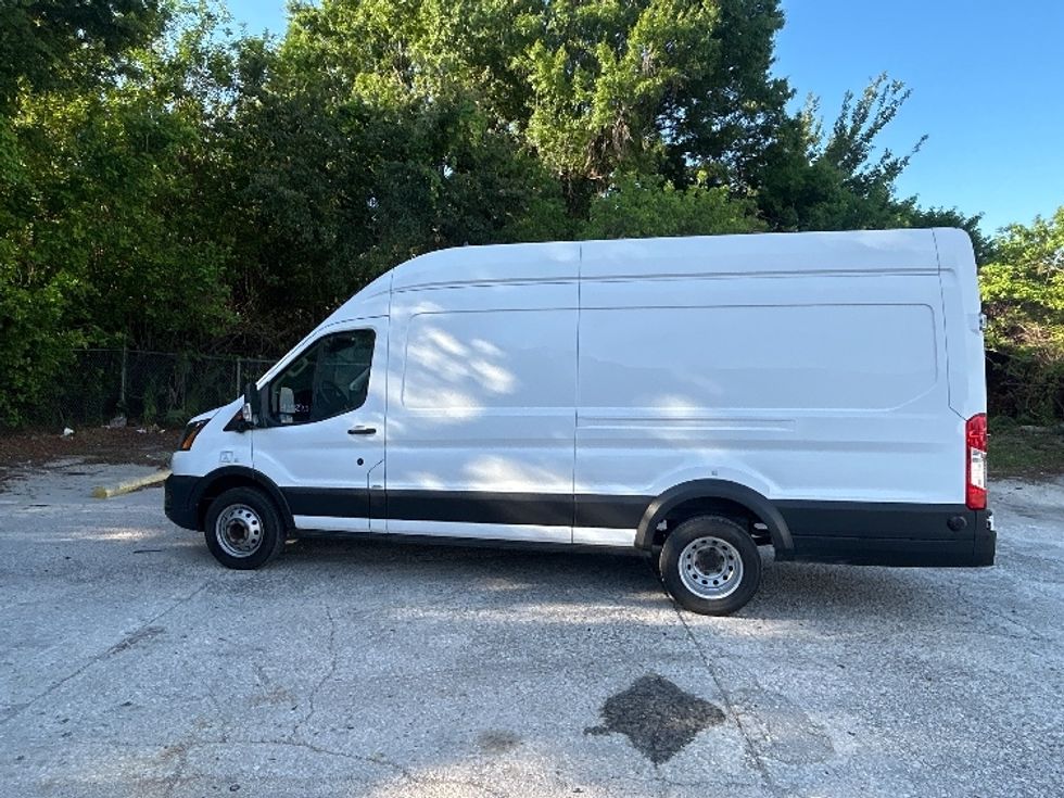 Cargo Van (Panel Van)-Light and Medium Duty Trucks-Ford-2022-Transit 350-Tampa-FL-99,208\n\t\tmiles-$ 40,000 - Image 4