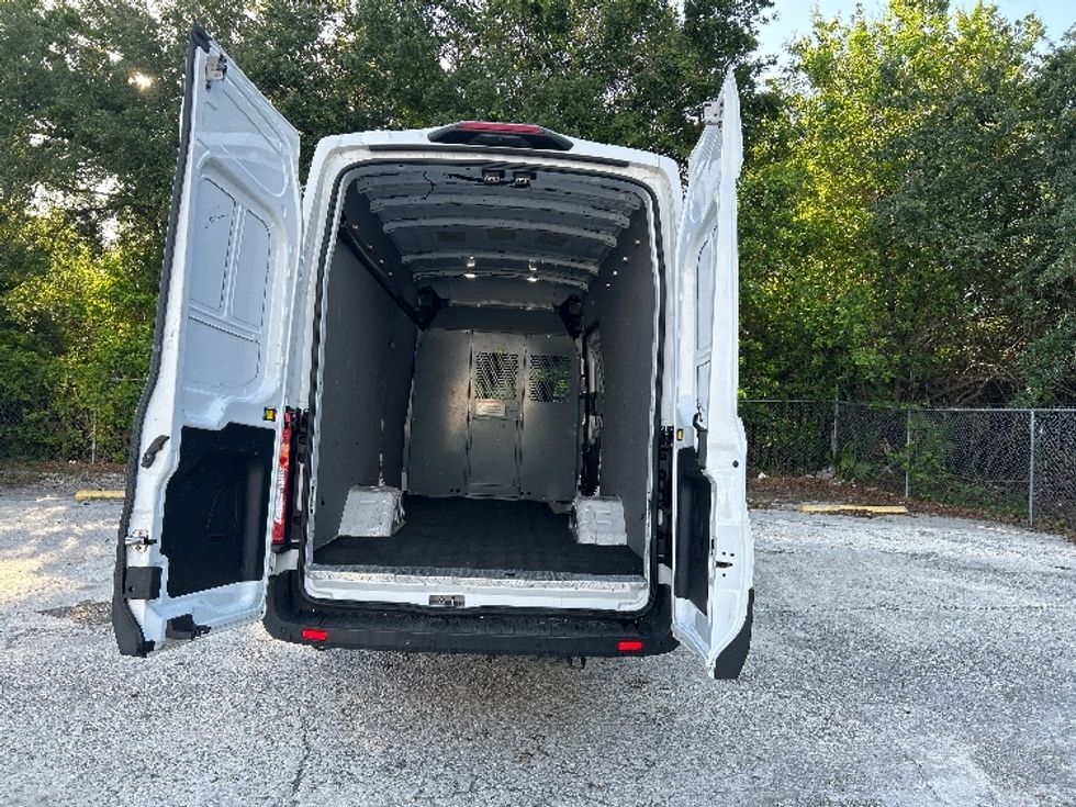 Cargo Van (Panel Van)-Light and Medium Duty Trucks-Ford-2022-Transit 350-Tampa-FL-99,208\n\t\tmiles-$ 40,000 - Image 8