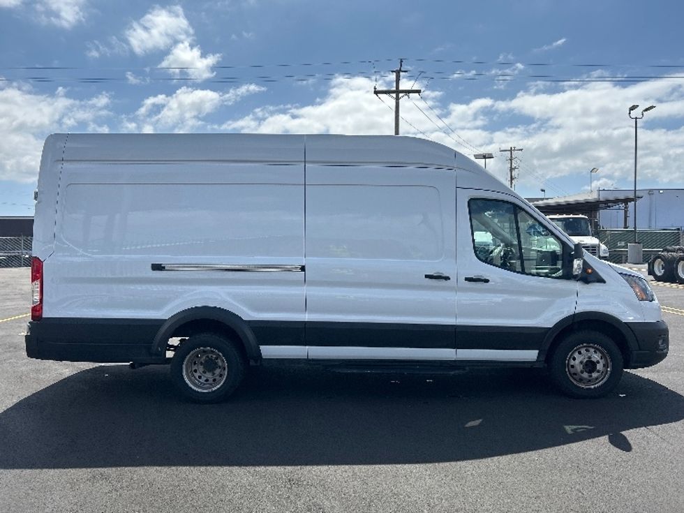 Cargo Van (Panel Van)-Light and Medium Duty Trucks-Ford-2022-Transit 350-Torrance-CA-27,995\n\t\tmiles-$ 49,000 - Image 13