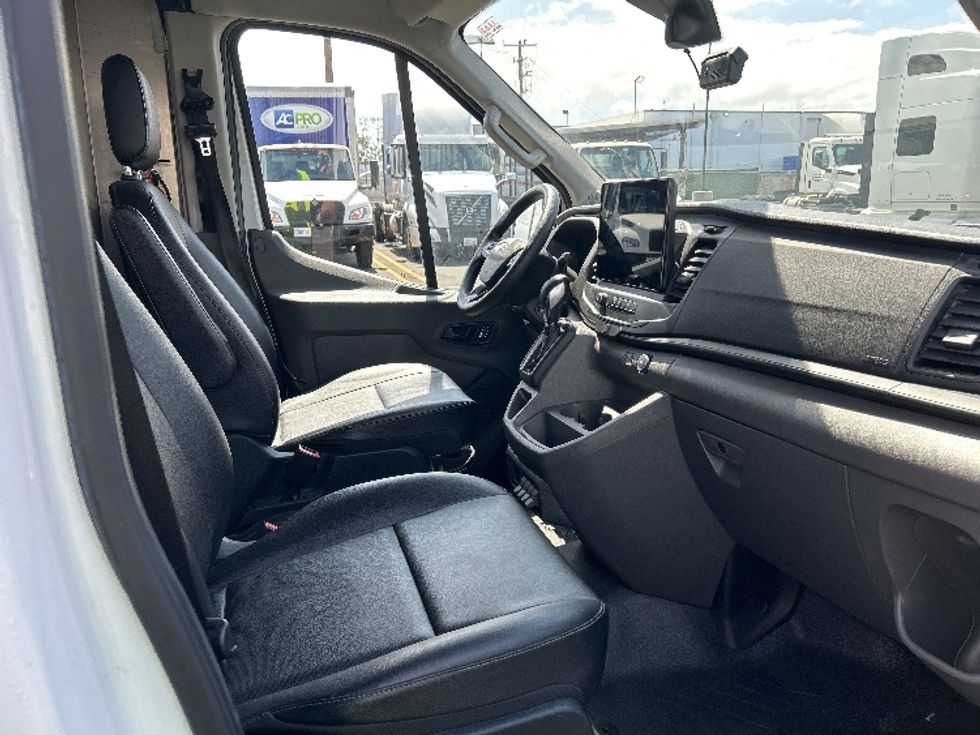 Cargo Van (Panel Van)-Light and Medium Duty Trucks-Ford-2022-Transit 350-Torrance-CA-27,995\n\t\tmiles-$ 49,000 - Image 20