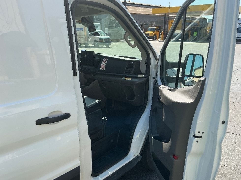 Cargo Van (Panel Van)-Light and Medium Duty Trucks-Ford-2022-Transit 350-Torrance-CA-49,666\n\t\tmiles-$ 44,500 - Image 20