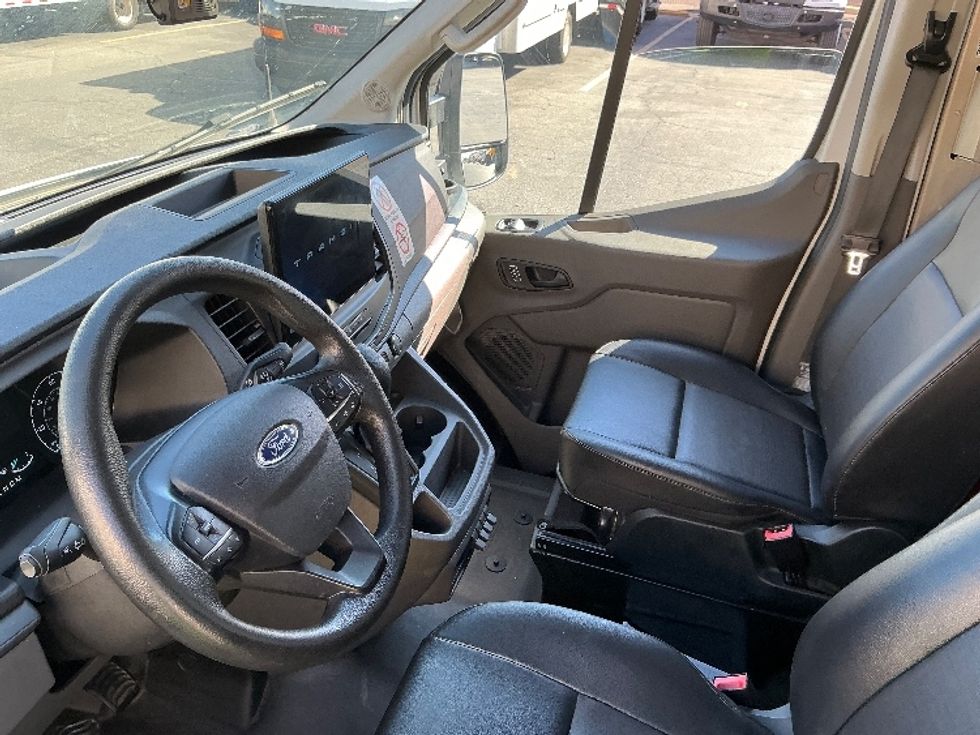 Cargo Van (Panel Van)-Light and Medium Duty Trucks-Ford-2022-Transit 350-Torrance-CA-54,039\n\t\tmiles-$ 44,000 - Image 17