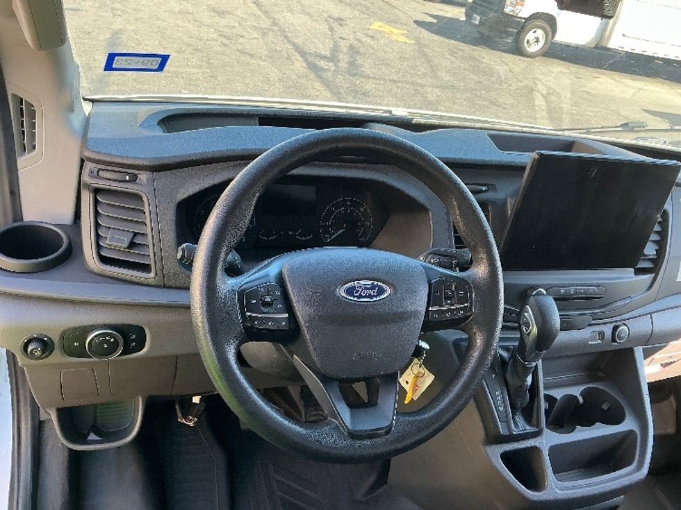 Cargo Van (Panel Van)-Light and Medium Duty Trucks-Ford-2022-Transit 350-Torrance-CA-54,039\n\t\tmiles-$ 44,000 - Image 18