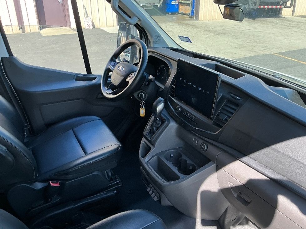Cargo Van (Panel Van)-Light and Medium Duty Trucks-Ford-2022-Transit 350-Torrance-CA-54,039\n\t\tmiles-$ 44,000 - Image 22